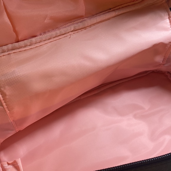 Victoria’s Secret  Bra Travel Case - Picture 5 of 7